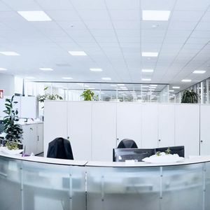 LED Beleuchtung im Büro steigert Leistung & Wohlbefinden 