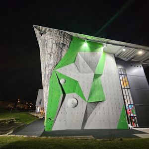 Lichtsanierung des sparkassendome DAV Kletterwelt in Neu-Ulm