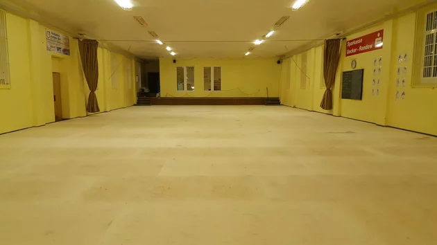 ursprüngliche Beleuchtung im Judo Sport Club Löcknitz