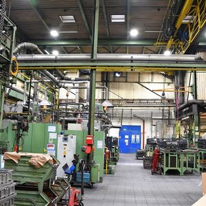 www.as-led.de-Amortisation nach einem Jahr-Einsatz von LED-Industriestrahlern der Serie HCL erfreut die Betriebsleitung