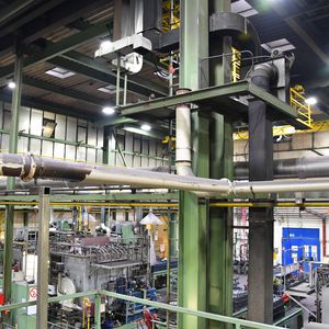 Industriehallen erfordern robuste, wirtschaftliche und langlebige LED-Leuchten
