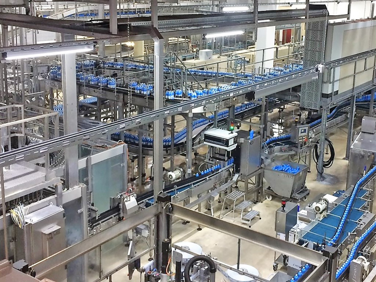 Feuchtraumleuchten TGL HO mit hoher Lichtleistung als IFS-konformes System in der Lebensmittelindustrie